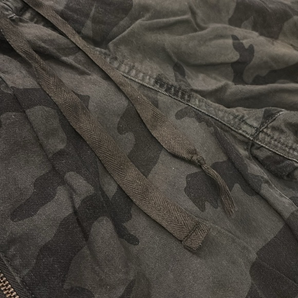 TNA jogger - Picture 3 of 4